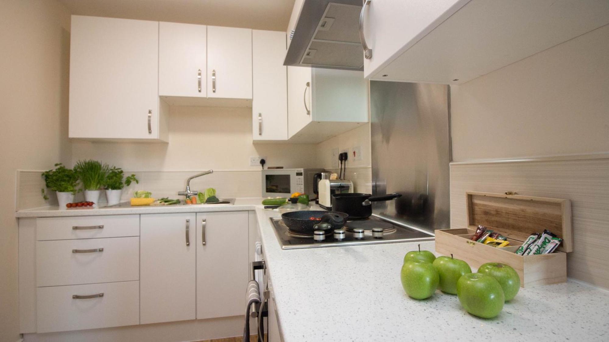 Castle Point Apartments Southampton Premier Lodge Экстерьер фото