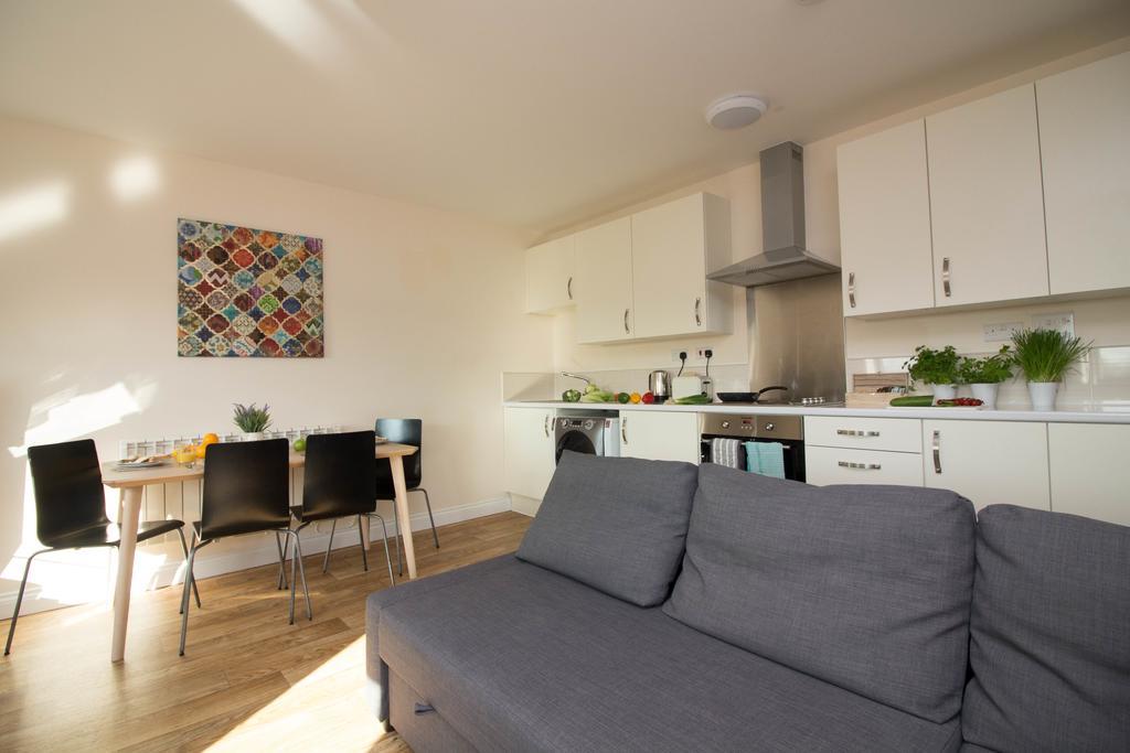 Castle Point Apartments Southampton Premier Lodge Экстерьер фото