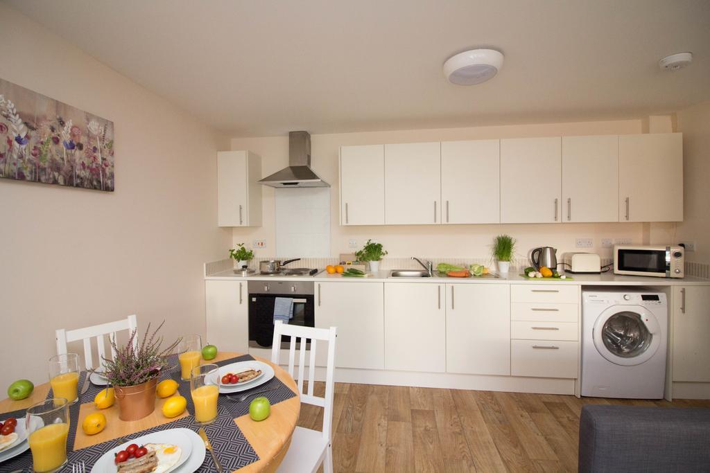 Castle Point Apartments Southampton Premier Lodge Экстерьер фото