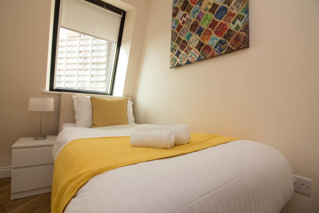 Castle Point Apartments Southampton Premier Lodge Экстерьер фото